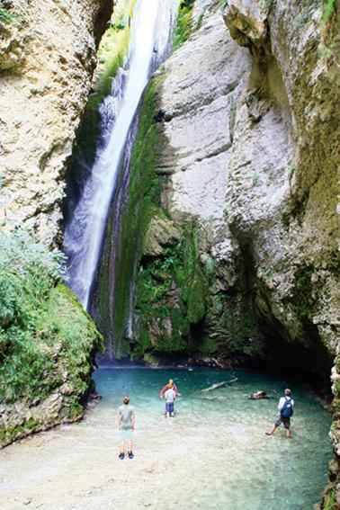 Hotel Du Midi Beaufort-sur-Gervanne المظهر الخارجي الصورة